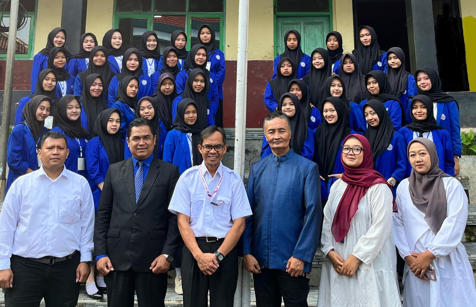 Foto Manajemen Perkantoran 1